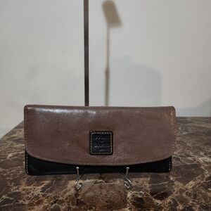 Dooney & Bourke Tan/ Black Leather Wallet GUC